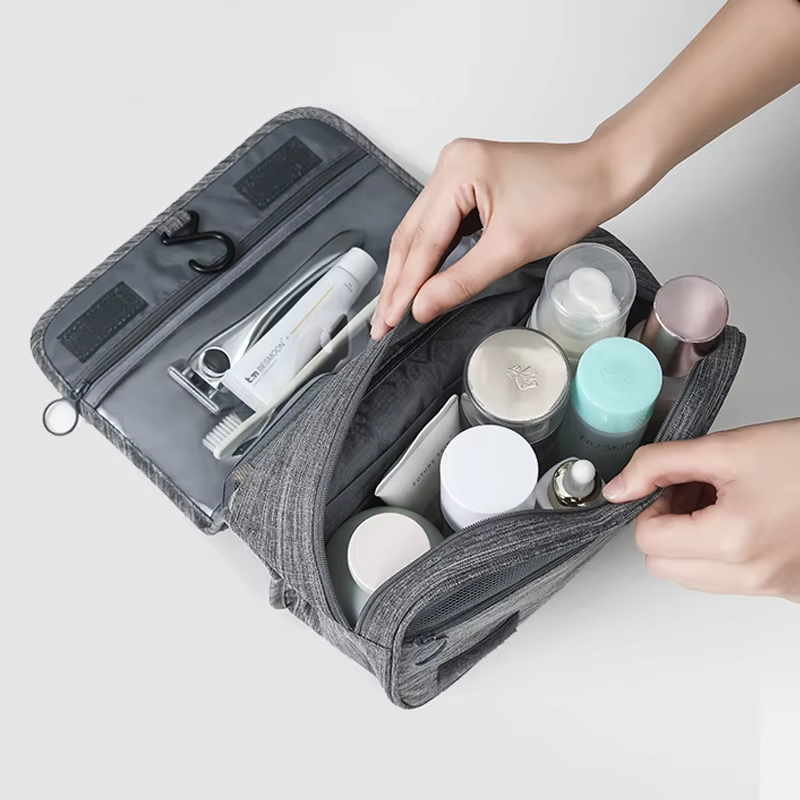 ONEIDA · Toiletry Travel Kit